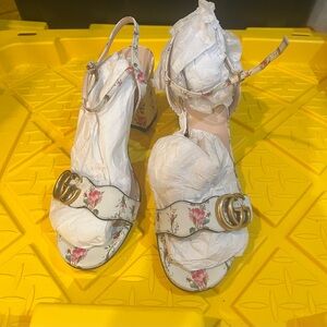 Gucci Floral Women's Sandals with Gold Buckle worn 2x